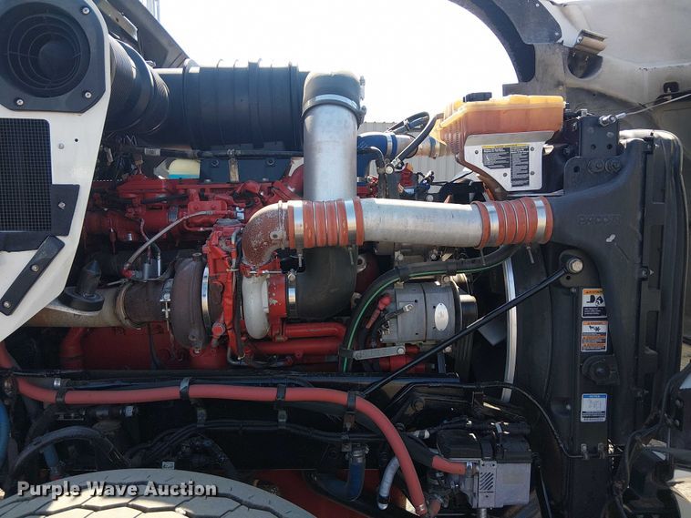 image for item EG8255 2017 Kenworth T800 semi truck