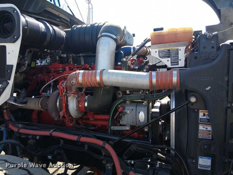 image for item EG8255 2017 Kenworth T800 semi truck