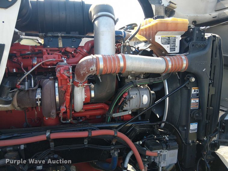 image for item EG8255 2017 Kenworth T800 semi truck