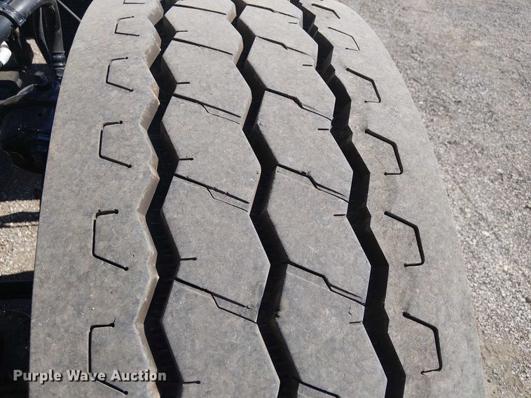 image for item EG8255 2017 Kenworth T800 semi truck