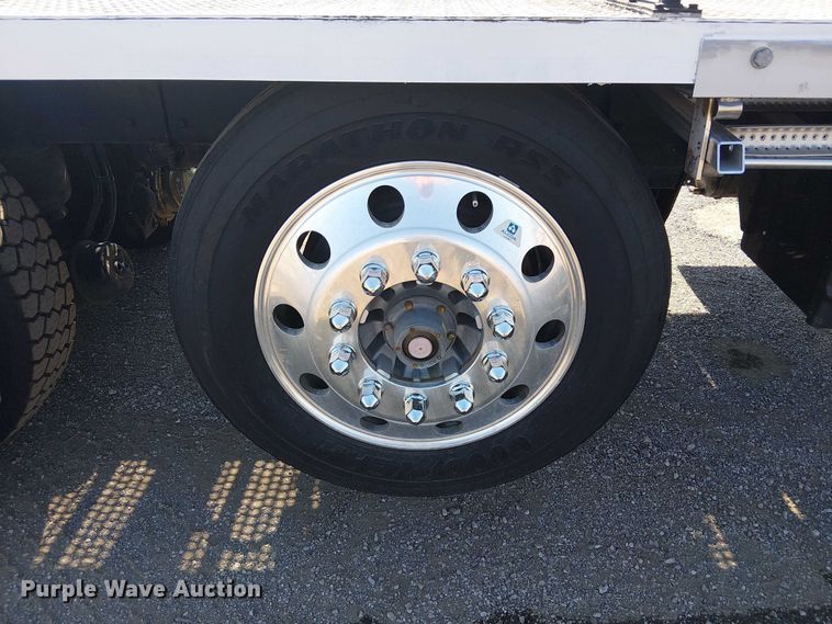 image for item EG8255 2017 Kenworth T800 semi truck