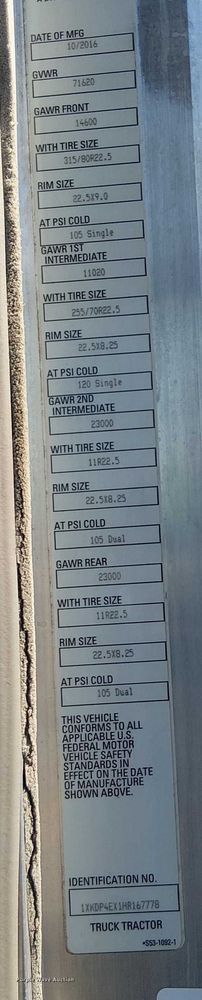 image for item EG8255 2017 Kenworth T800 semi truck