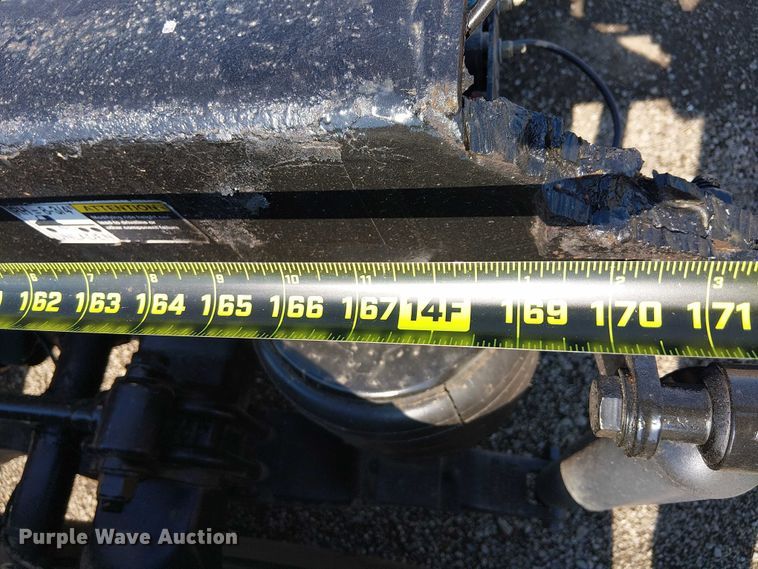 image for item EG8256 2012 Peterbilt 384 semi truck