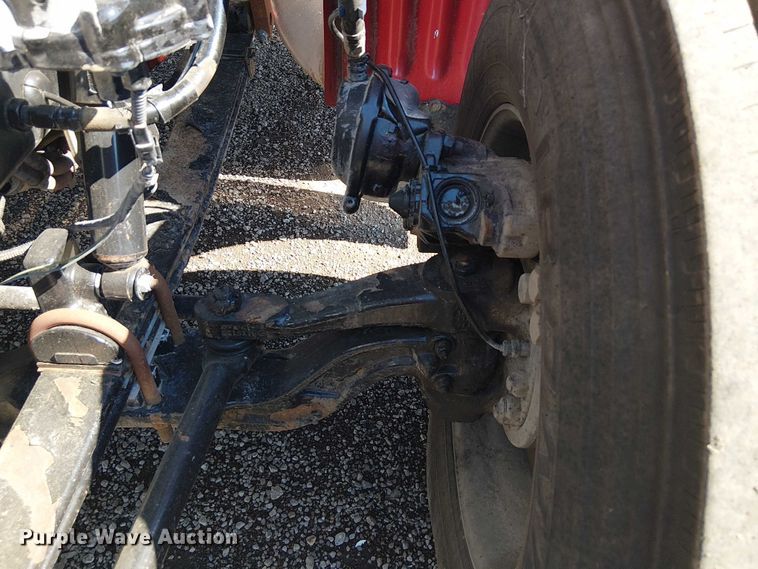 image for item EG8256 2012 Peterbilt 384 semi truck