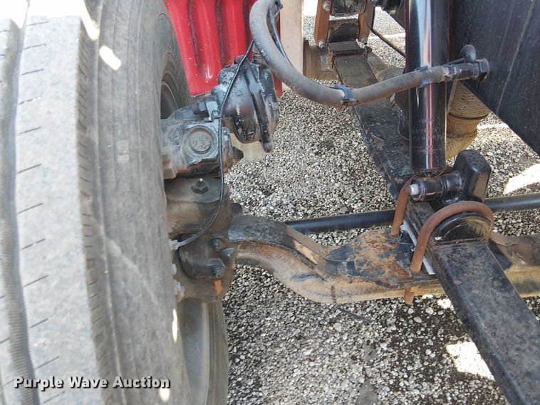 image for item EG8256 2012 Peterbilt 384 semi truck