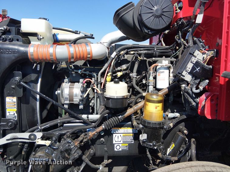 image for item EG8256 2012 Peterbilt 384 semi truck