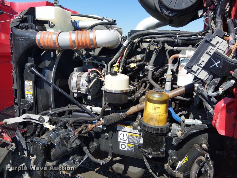 image for item EG8256 2012 Peterbilt 384 semi truck