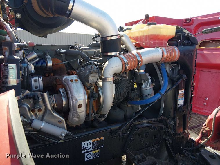 image for item EG8256 2012 Peterbilt 384 semi truck