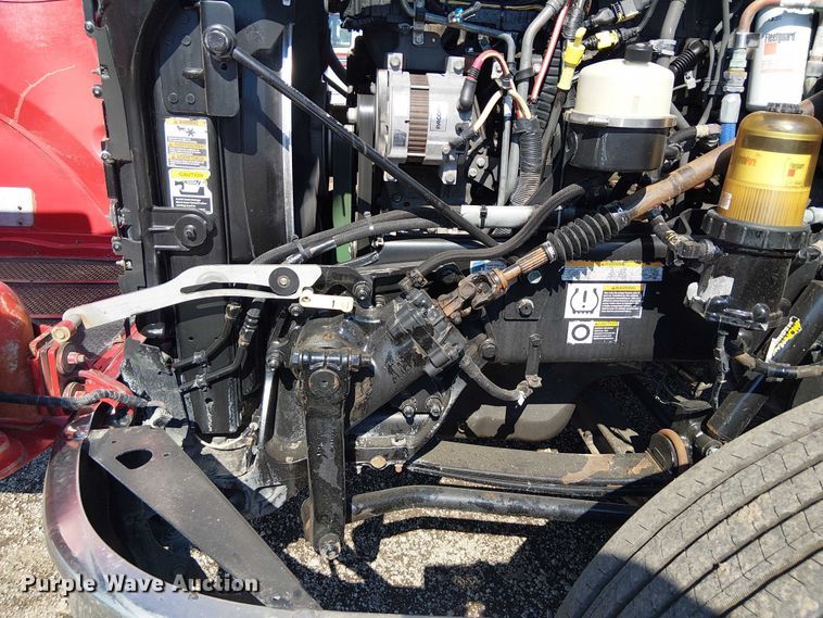 image for item EG8256 2012 Peterbilt 384 semi truck