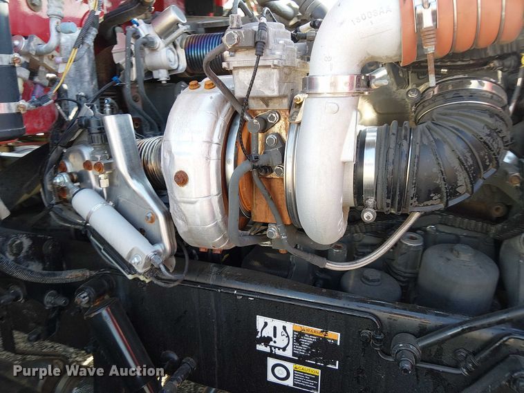 image for item EG8256 2012 Peterbilt 384 semi truck