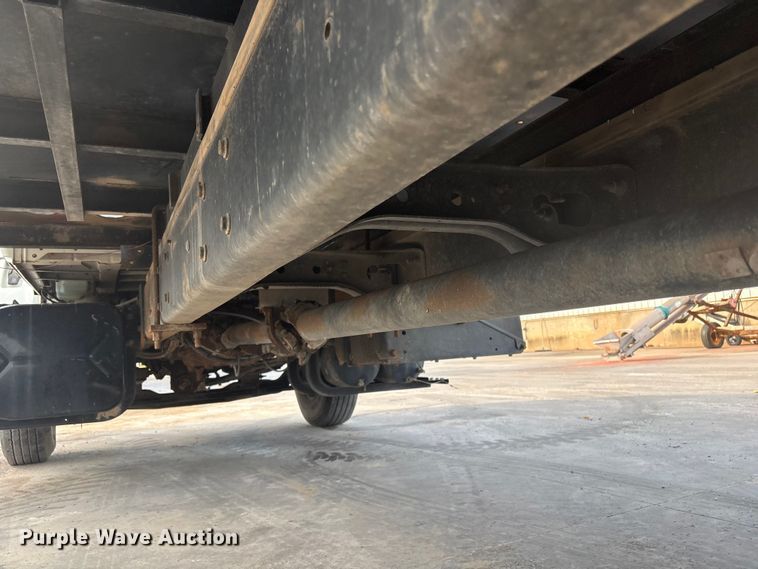 image for item EG8275 2006 International 7400 flatbed truck