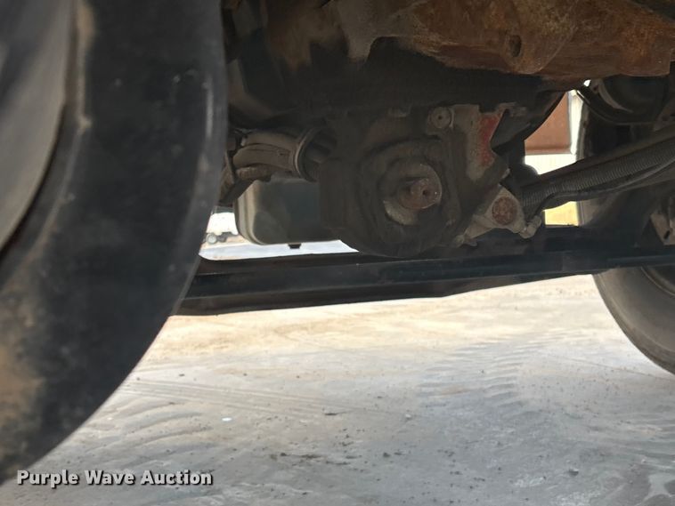 image for item EG8275 2006 International 7400 flatbed truck