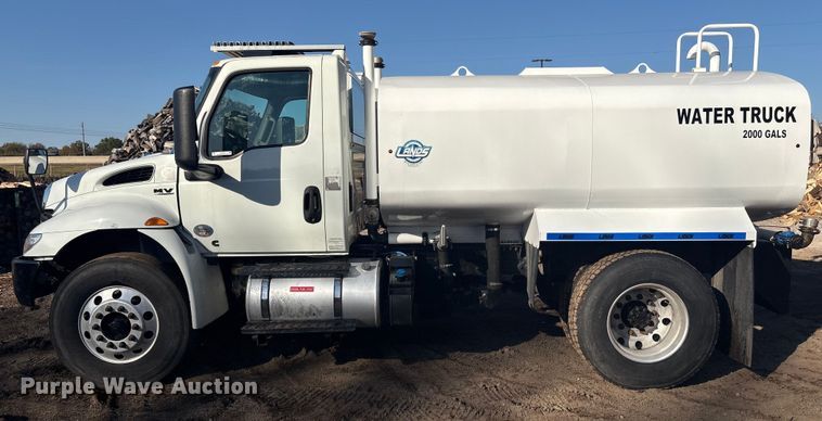 image for item EG8276 2020 International MV607 water truck