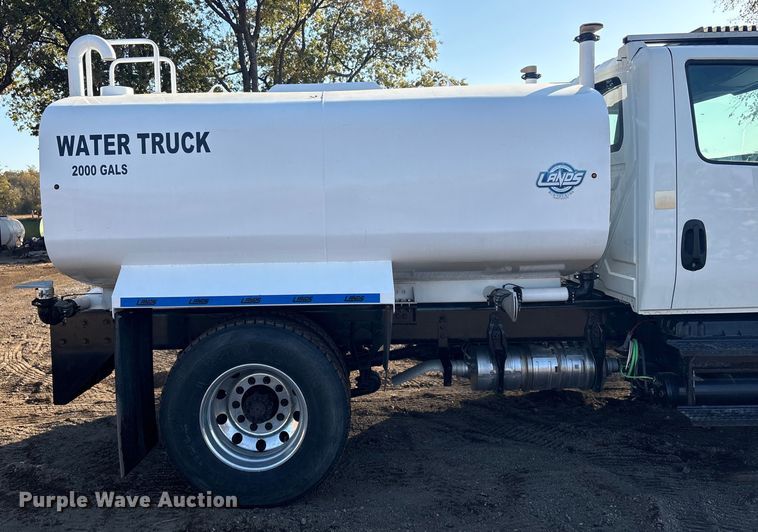 image for item EG8276 2020 International MV607 water truck