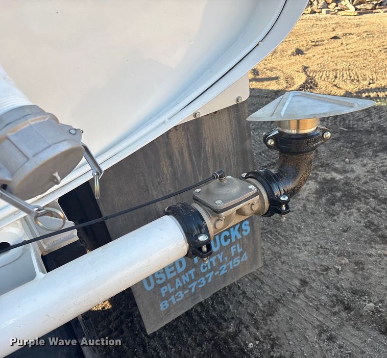 image for item EG8276 2020 International MV607 water truck