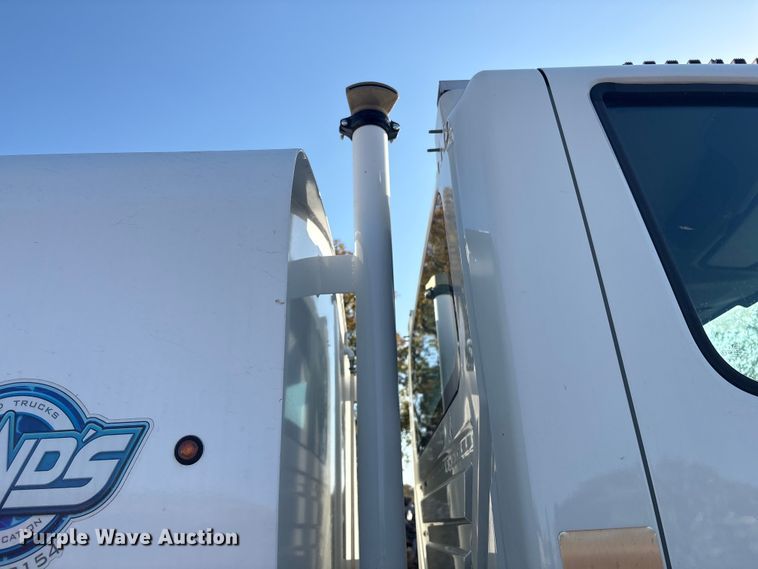 image for item EG8276 2020 International MV607 water truck