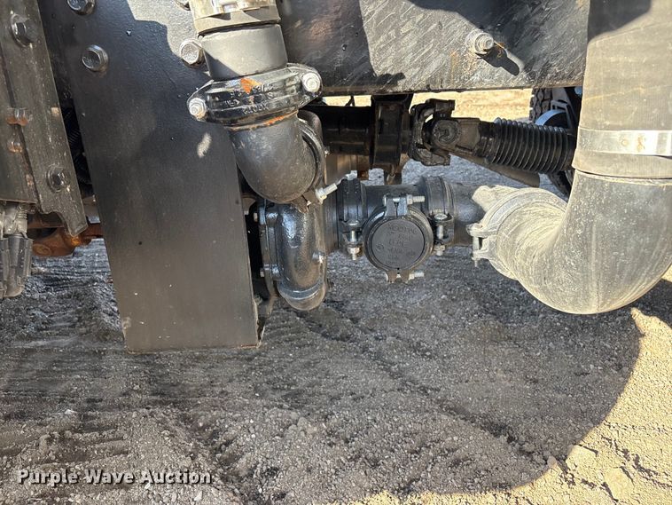 image for item EG8276 2020 International MV607 water truck