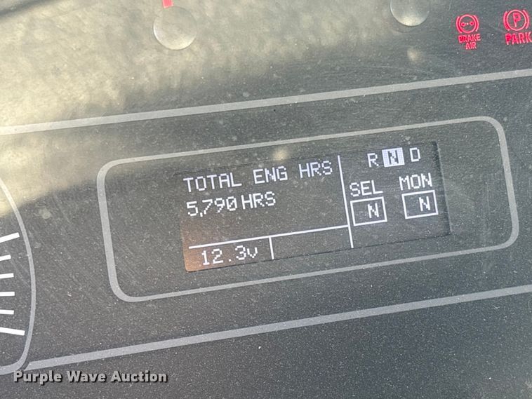 image for item EG8276 2020 International MV607 water truck