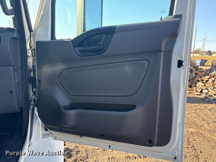 image for item EG8276 2020 International MV607 water truck