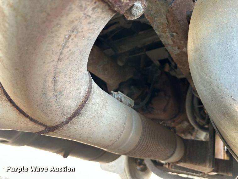 image for item EL0084 1999 Peterbilt 379 semi truck