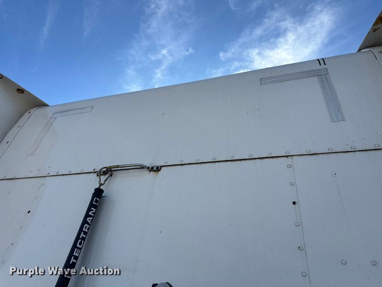 image for item EL0084 1999 Peterbilt 379 semi truck