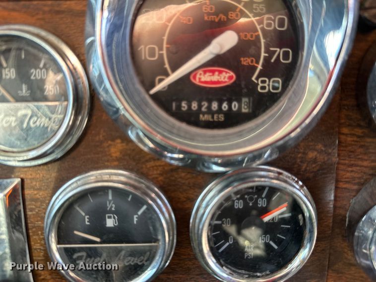 image for item EL0084 1999 Peterbilt 379 semi truck