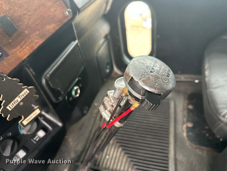 image for item EL0084 1999 Peterbilt 379 semi truck