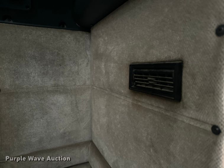 image for item EL0084 1999 Peterbilt 379 semi truck