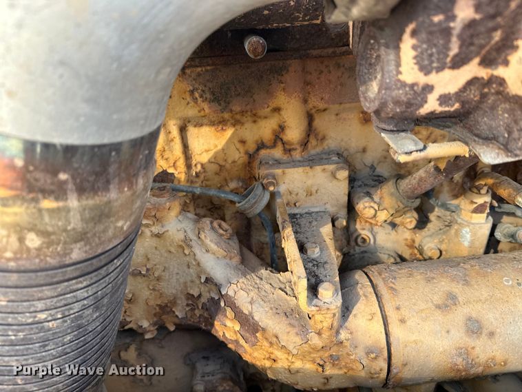 image for item EL0084 1999 Peterbilt 379 semi truck