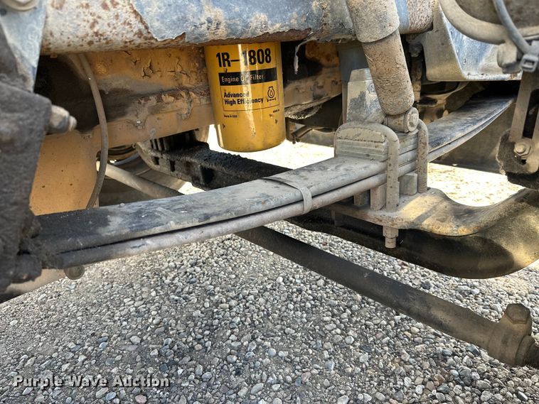 image for item EL0084 1999 Peterbilt 379 semi truck