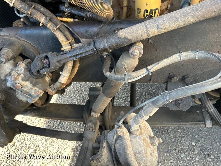 image for item EL0084 1999 Peterbilt 379 semi truck