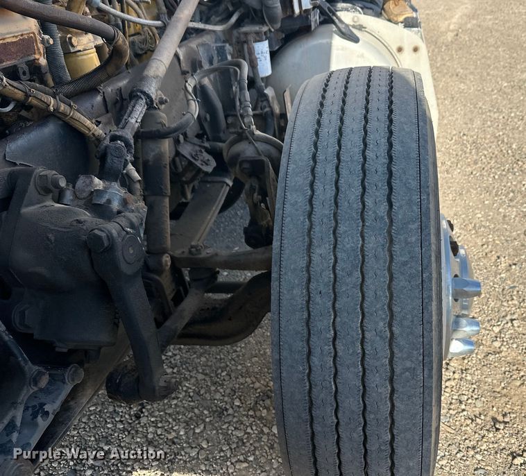 image for item EL0084 1999 Peterbilt 379 semi truck