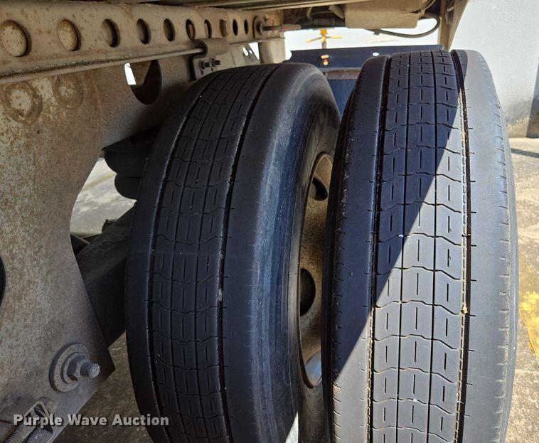 image for item EM0634 2006 Lufkin TFV-CL-110 dry van trailer