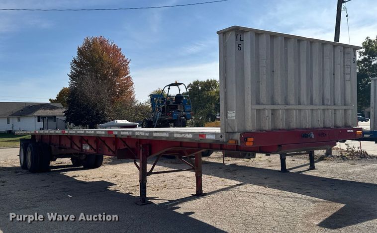 image for item EM2480 2002 Transcraft Corp TL80K flatbed trailer