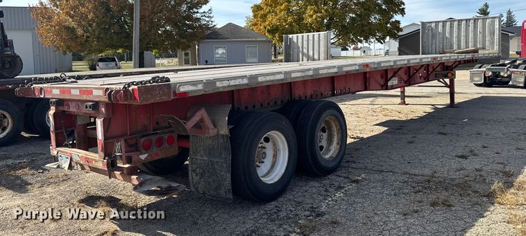 image for item EM2480 2002 Transcraft Corp TL80K flatbed trailer