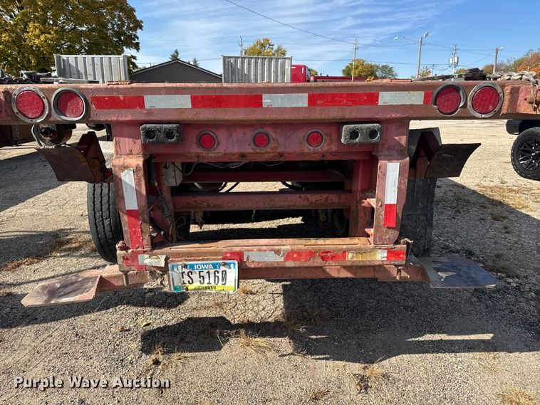 image for item EM2480 2002 Transcraft Corp TL80K flatbed trailer