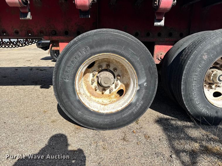 image for item EM2480 2002 Transcraft Corp TL80K flatbed trailer