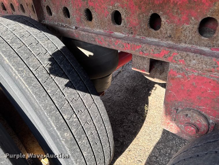 image for item EM2480 2002 Transcraft Corp TL80K flatbed trailer