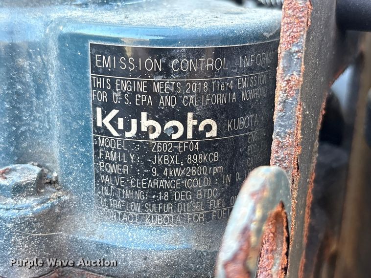 image for item EM6132 2015 Volvo VNL semi truck