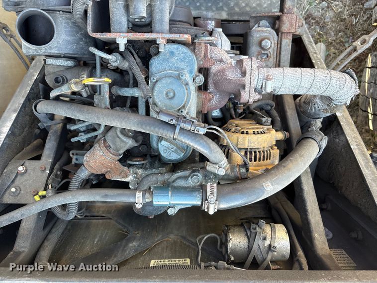 image for item EM6132 2015 Volvo VNL semi truck