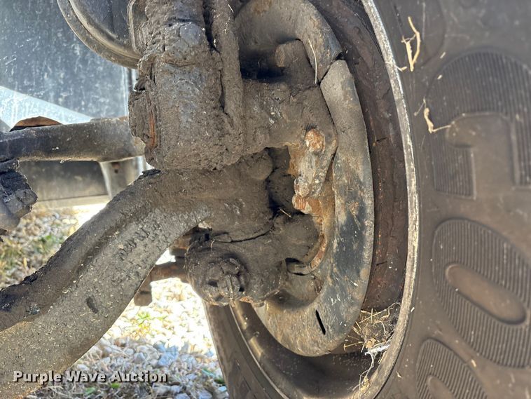 image for item EM6132 2015 Volvo VNL semi truck