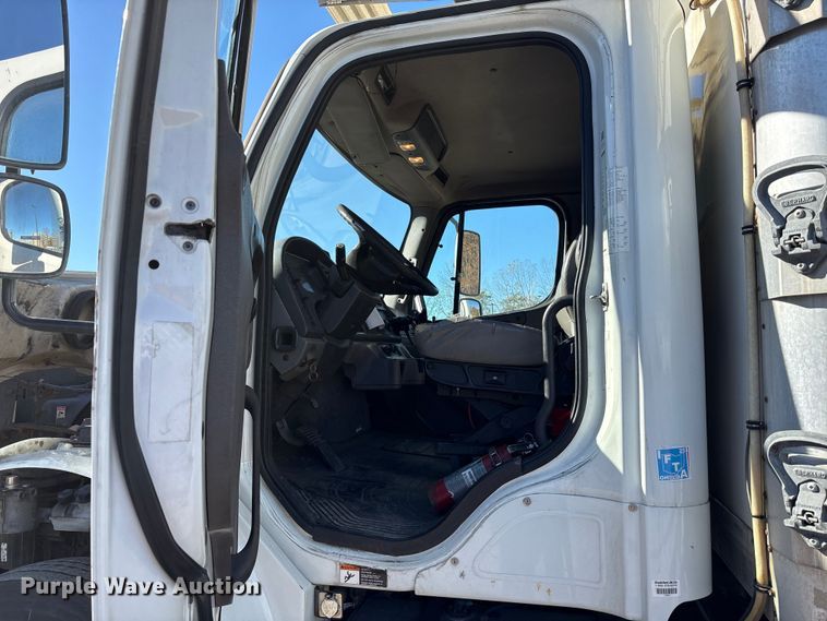 image for item EM6137 2018 Freightliner Business Class M2 refrigerated truck
