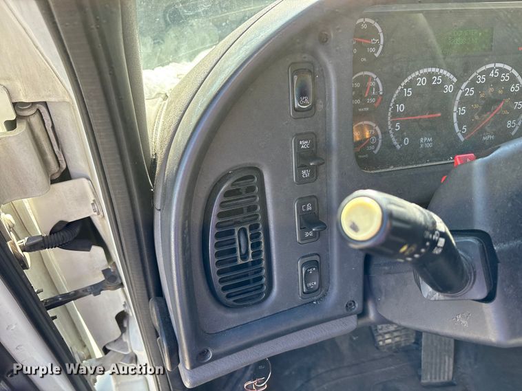 image for item EM6137 2018 Freightliner Business Class M2 refrigerated truck