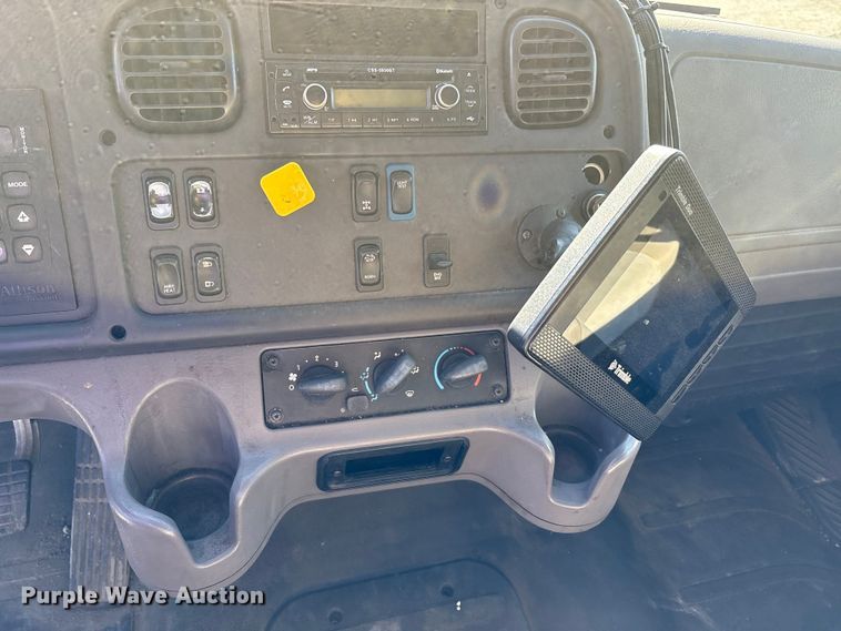 image for item EM6137 2018 Freightliner Business Class M2 refrigerated truck