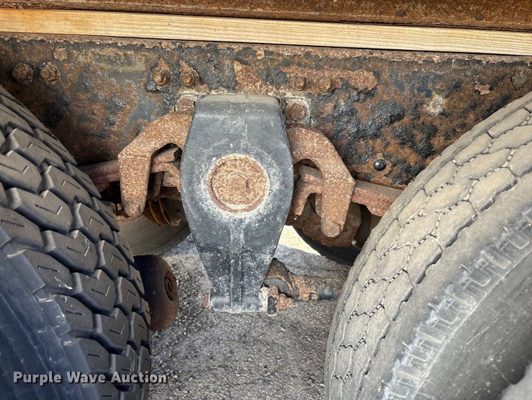 image for item EM6138 1998 Freightliner FL80 refrigerated truck