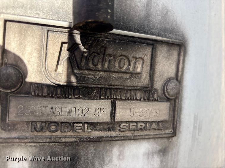 image for item EM6138 1998 Freightliner FL80 refrigerated truck