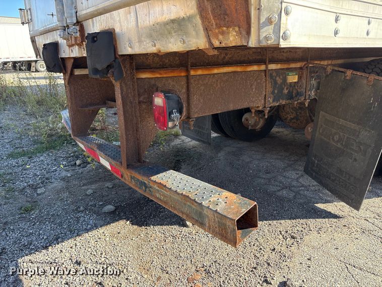 image for item EM6138 1998 Freightliner FL80 refrigerated truck