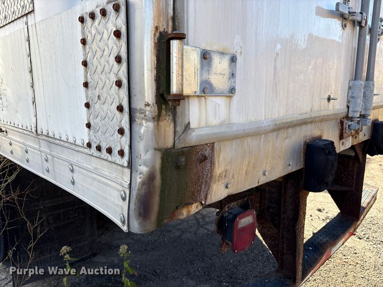 image for item EM6138 1998 Freightliner FL80 refrigerated truck