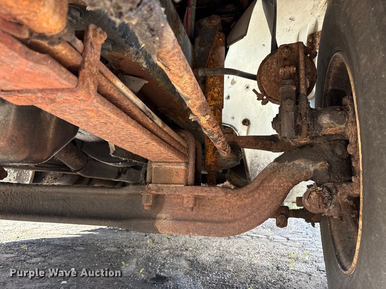 image for item EM6138 1998 Freightliner FL80 refrigerated truck