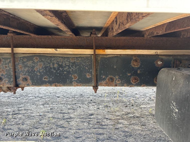 image for item EM6138 1998 Freightliner FL80 refrigerated truck